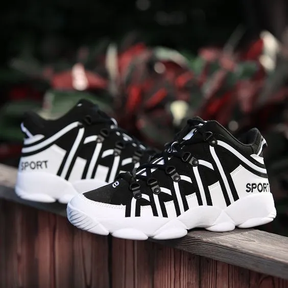 Black White Stripes Breathable Running Shoes