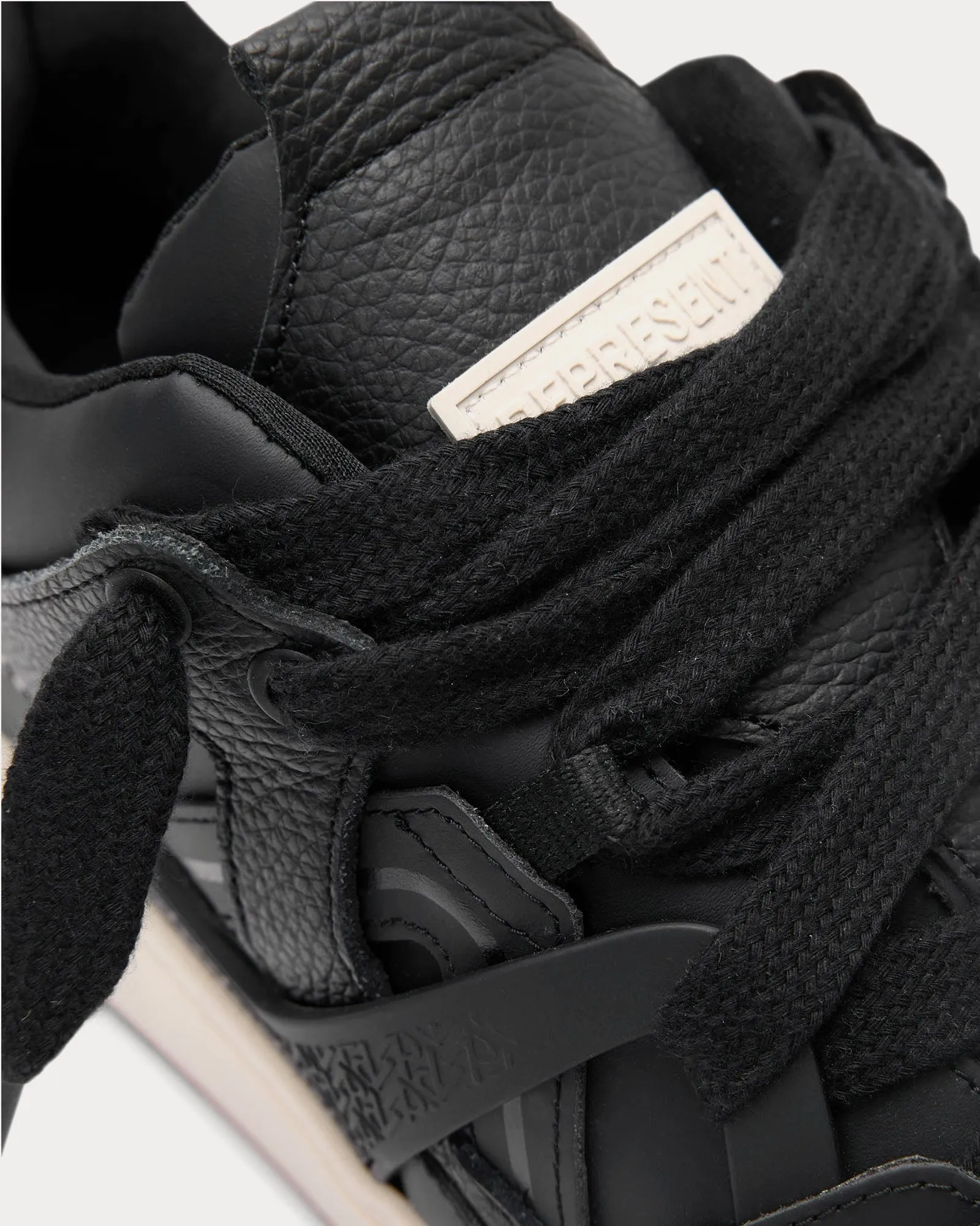 Bully Black / Gum Low Top Sneakers