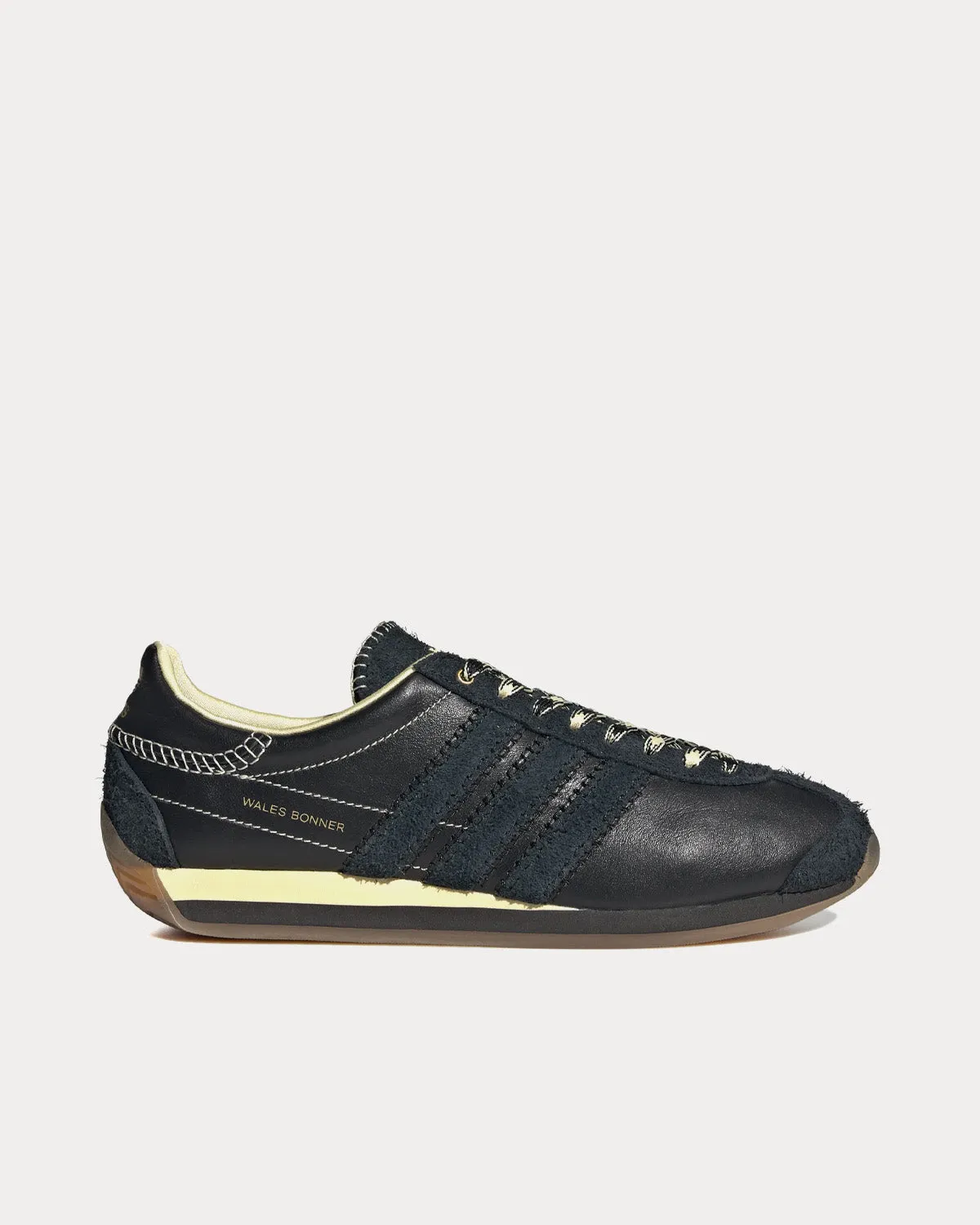 Country Core Black / Core Black / Easy Yellow Low Top Sneakers