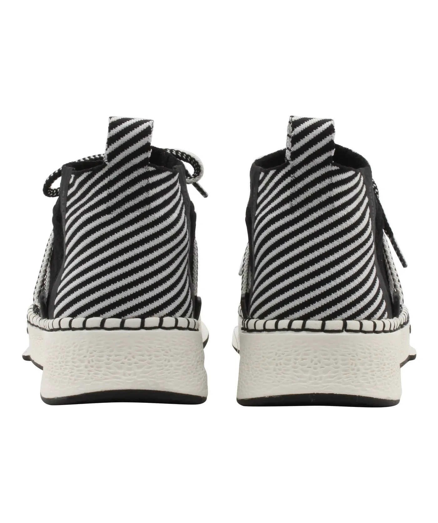 Delta Sneakers