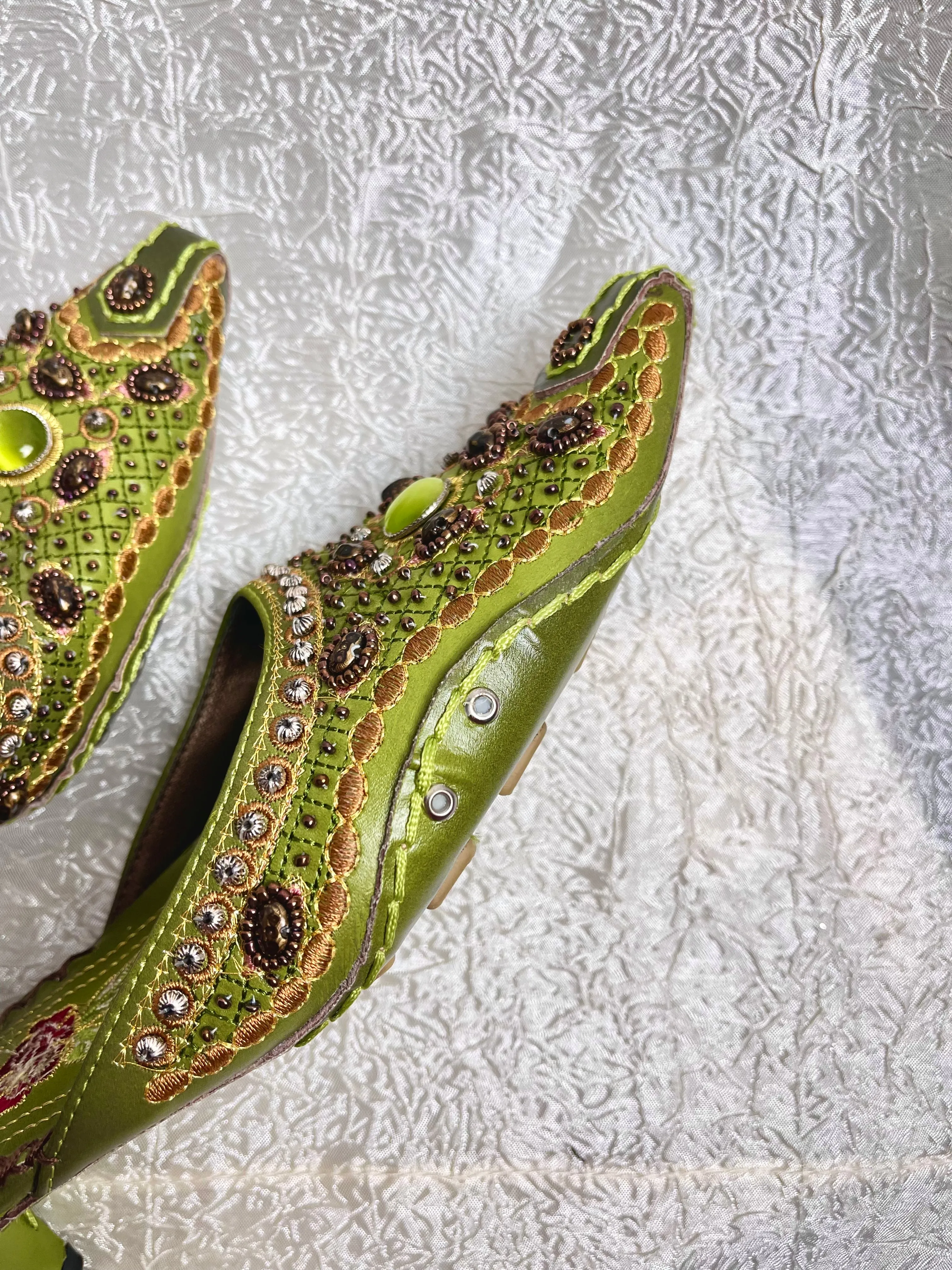 GREEN STONEWORK KITTEN HEELS