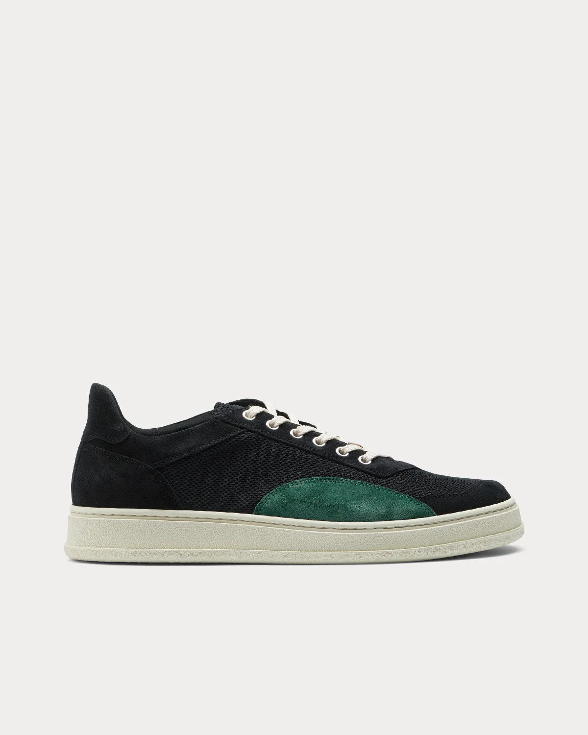 Meander Black Low Top Sneakers