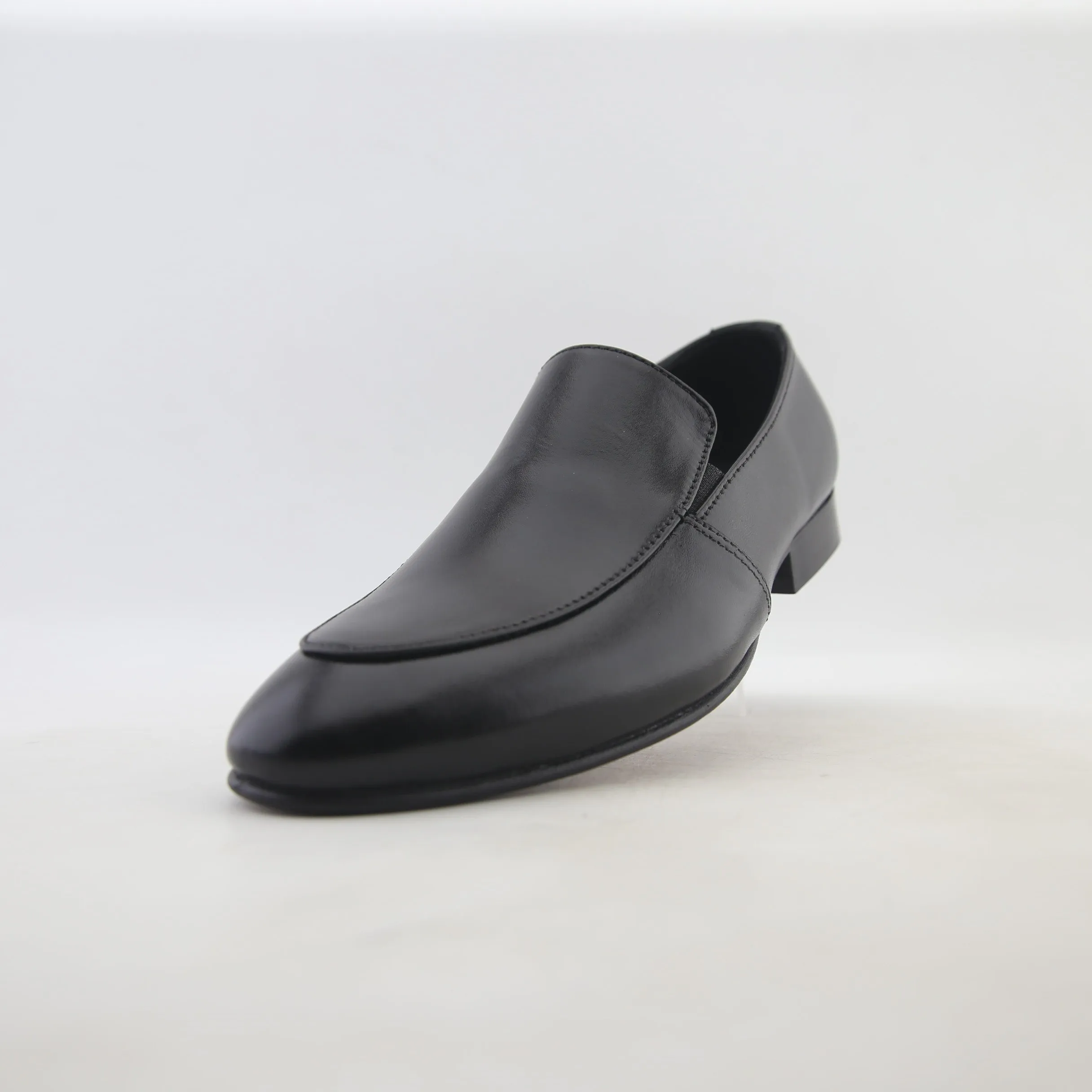 Men - Leather Loafers - (Black)