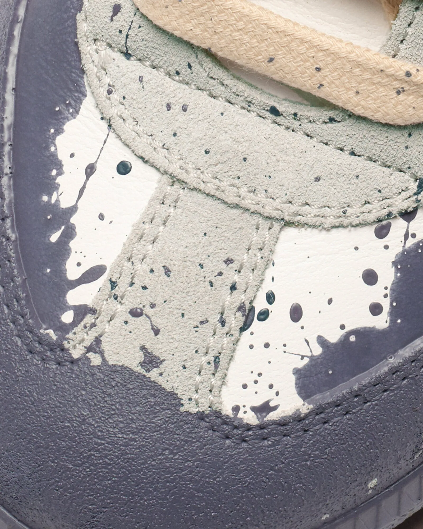 Paint Replica White / Pewter Low Top Sneakers