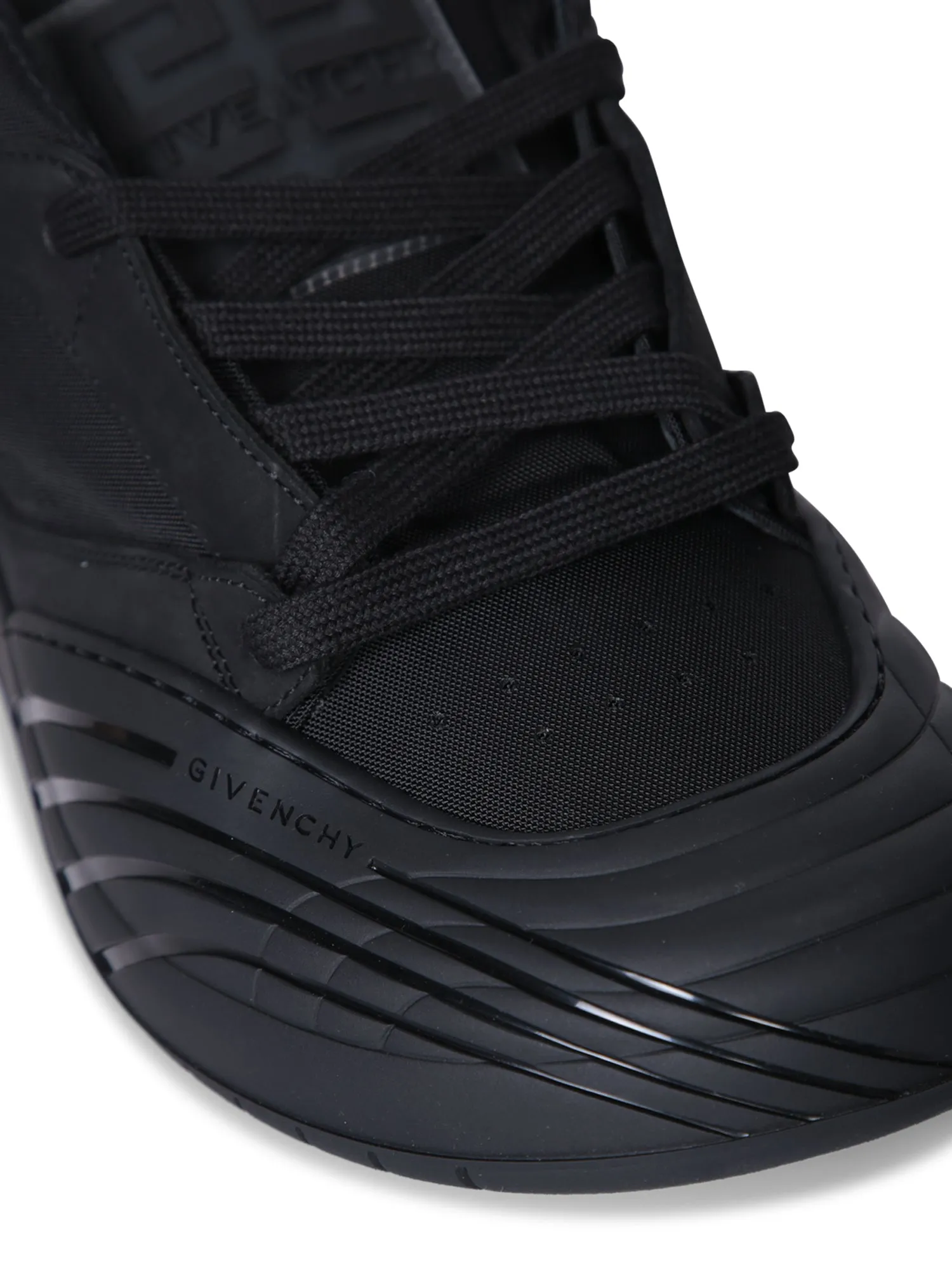 Skate black sneakers
