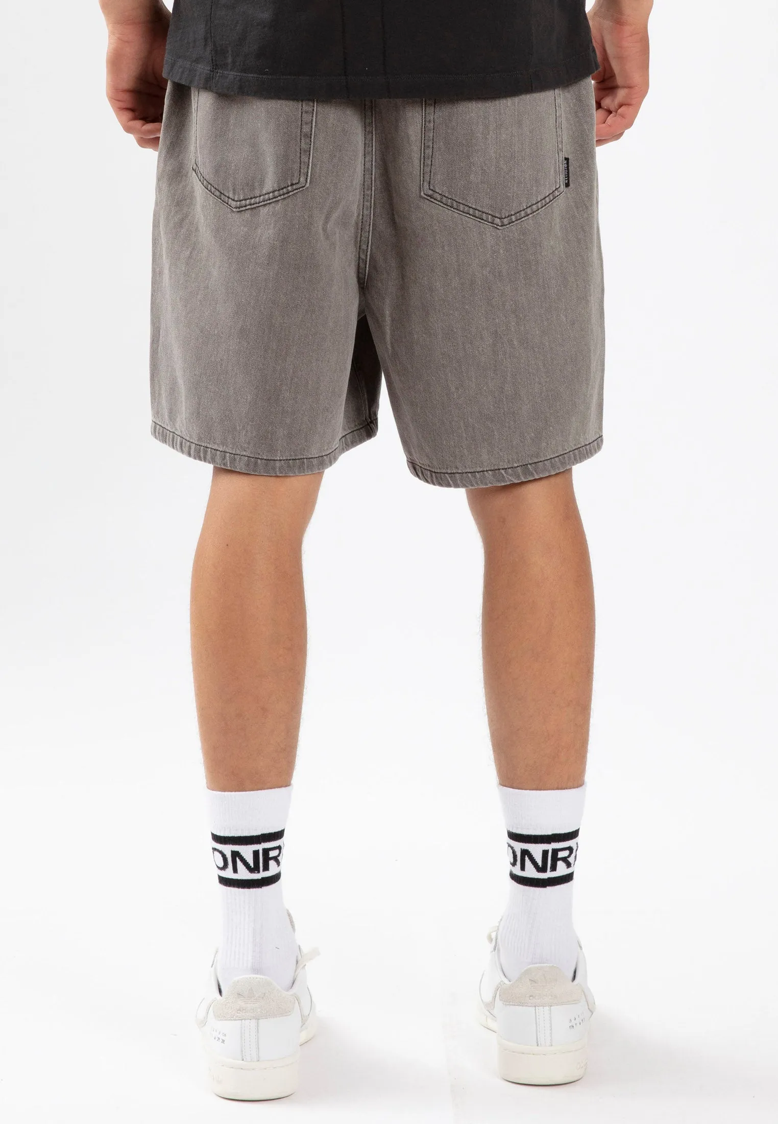 SKATE SHORTS BLACK ACID WASH