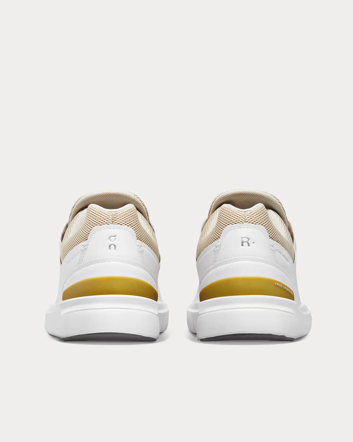 The Rodger Advantage White / Bronze Low Top Sneakers