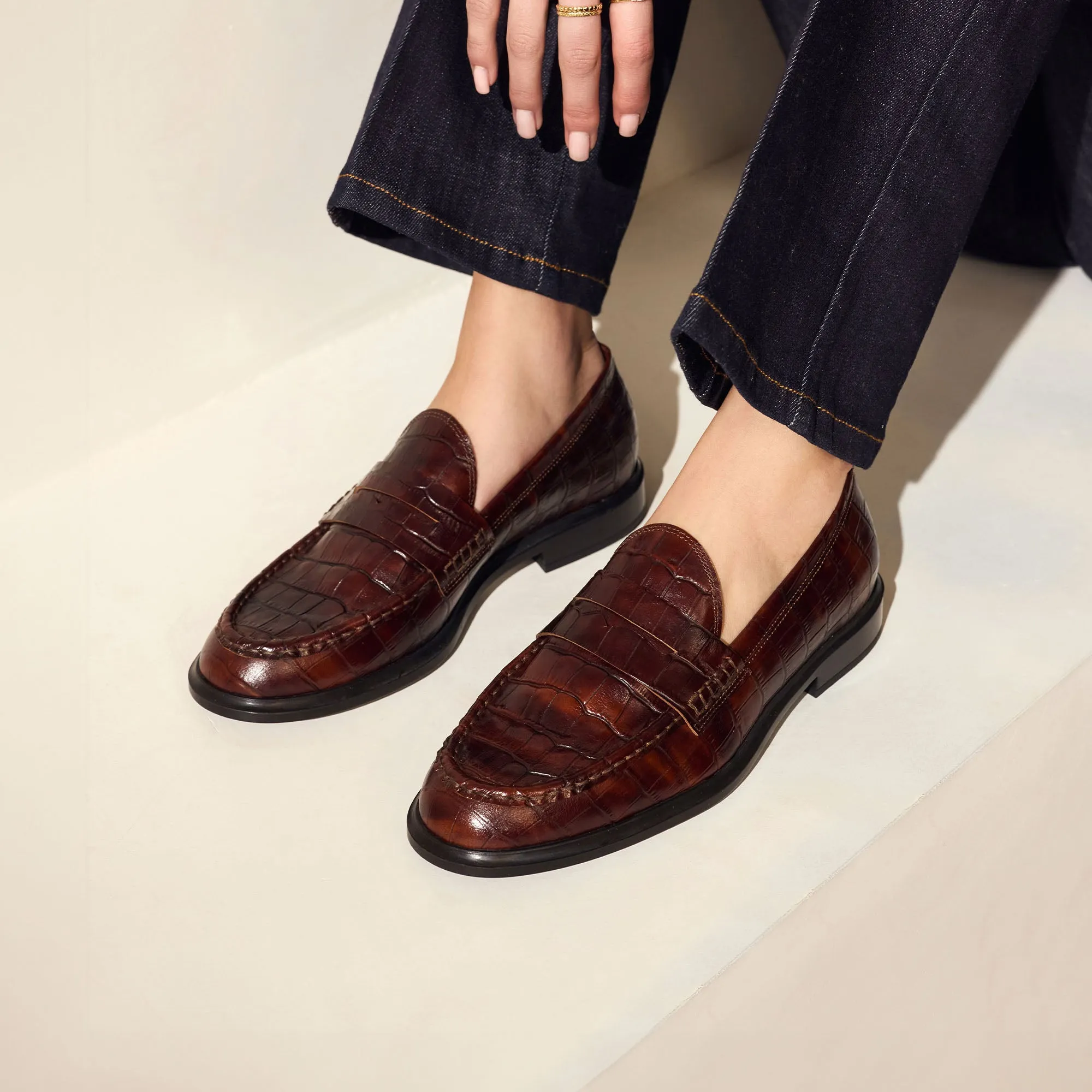 Vendôme Blandine croco brown calfskin leather loafers