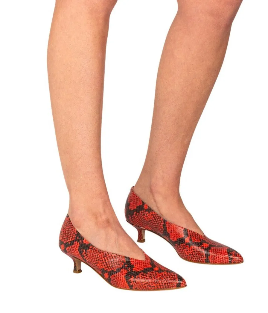 VICTORIA Manu Mari Kitten Heel Pumps
